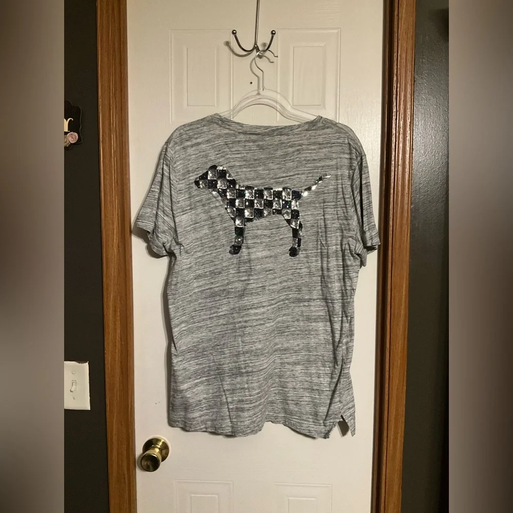 PINK Victoria's Secret Gray Marled Tee with Sequin Dog Logo - Picture 1 of 3